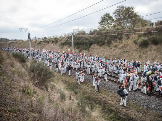 Schienen-Blockade von Ende Gelnde', 28.10.2018 - Foto: Ende Gelnde - Creative-Commons-Lizenz Namensnennung Nicht-Kommerziell 3.0