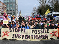 Blockade gegen fossile Subventionen - Foto: Bündnis 'Stoppt Fossile Subventionen' - Creative-Commons-Lizenz Namensnennung Nicht-Kommerziell 3.0