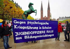 Protest gegen Bundeswehr an Schulen