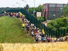 Menschenkette in Bure - Foto: Christo Miche