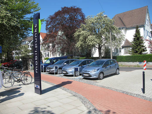 CarSharing, Mobil-Punkt Bremen - Foto: Micael Glotz-Richter, BCS - Creative-Commons-Lizenz Namensnennung Nicht-Kommerziell 3.0