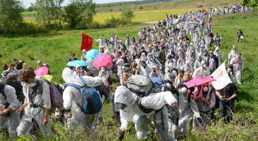 Klima-AktivistInnen besetzen den  Braunkohle-Tagebau Welzow-Süd - Foto: Ende Gelände - Creative-Commons-Lizenz Nicht-Kommerziell 3.0