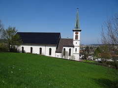Kirche in Ettingen mit Solardach
