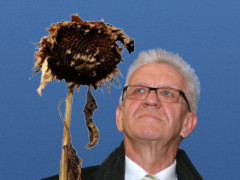 Ministerpräsident Winfried Kretschmann und Windenergie - Collage: Samy - Creative-Commons-Lizenz Namensnennung Nicht-Kommerziell 3.0