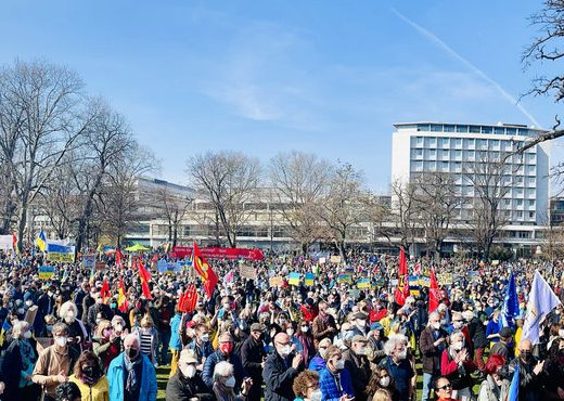Friedens-Demo in Stuttgart am 13. März 2022 - Foto: Angela Koch, BUND - public domain